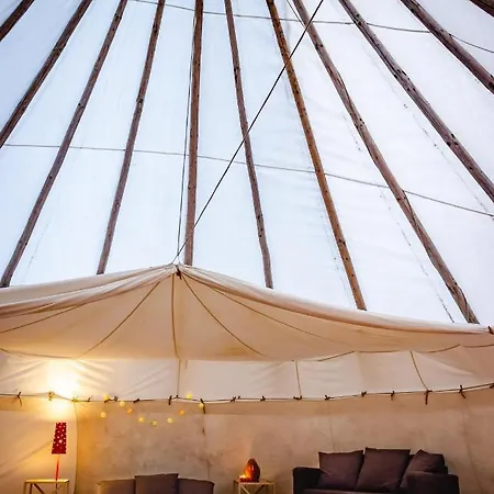 Attic, Tipi & Treehouse In Gorgeous Natural Area Jablonné v Podještědí